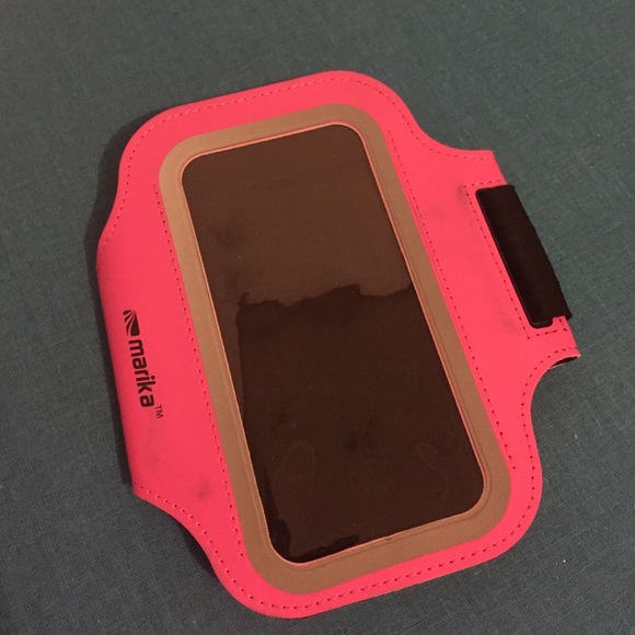 iPhone fitness arm band