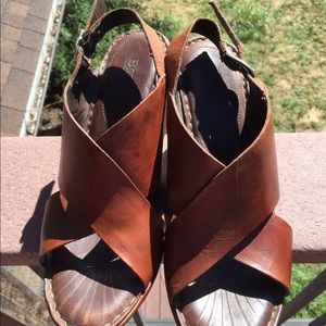 Beautiful Born wedges. 4' heel. Antiqued brown.
