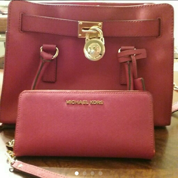 Micheal Kors Hamilton bag with matching clutch