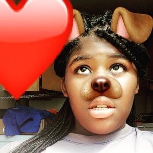 Meet your Posher, Makayla