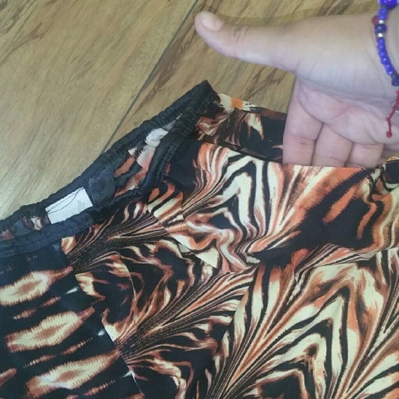 Ultra soft safari print short - Picture 4 of 4