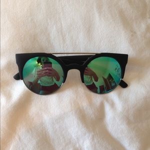 Quay mirrored sunglasses