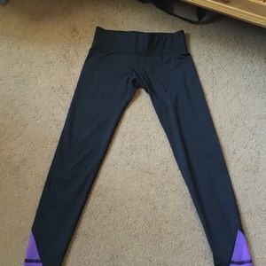 Noli yoga pants!