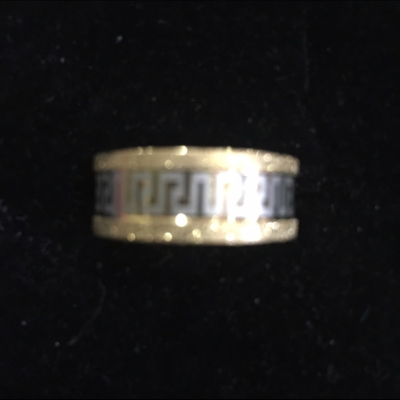18k Gold Plated Vintage Tatanium Beautiful Ring🌹 - Picture 3 of 3