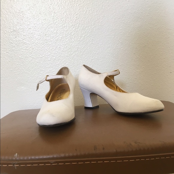 vintage white kitten heel mary janes