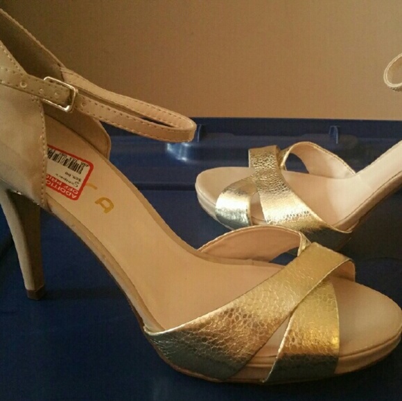 Brand New Patent Beige /Gold Ankle Strap Heels
