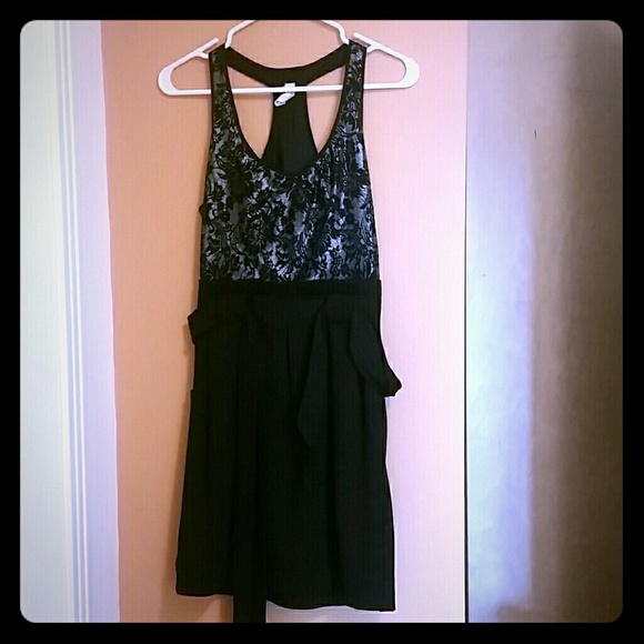 Silver and black dress with lace top and belt - Picture 1 of 3