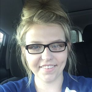 Meet your Posher, Kasie