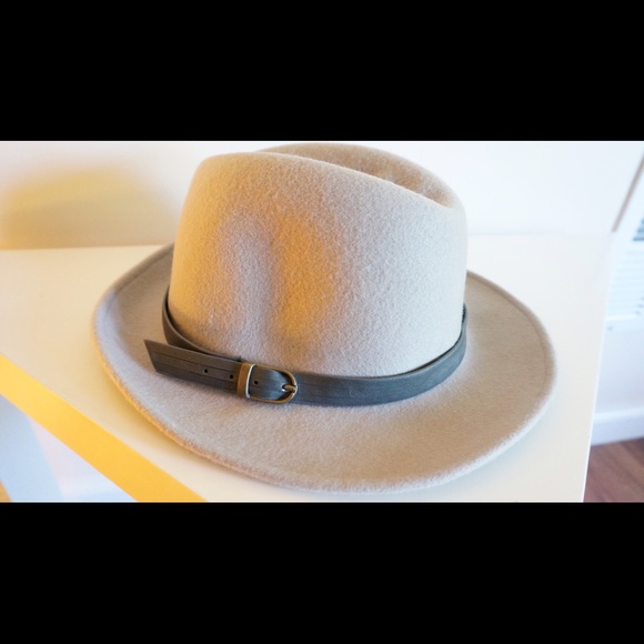NWOT Grey Wool Fedora
