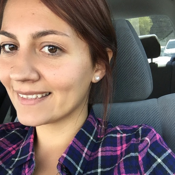 Meet your Posher, Jessica - Picture 1 of 1