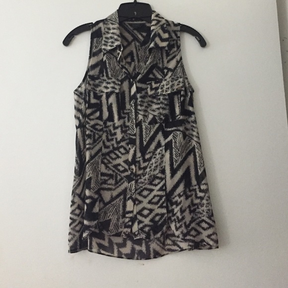 Guess black and white blouse