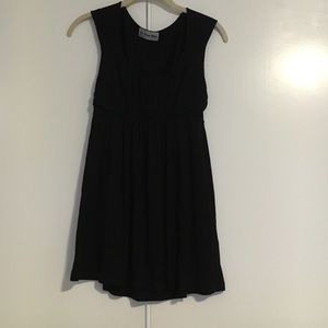 Le Lotus Bleu black EUC top