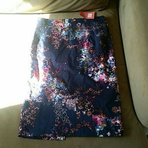 Navy and floral pencil skirt