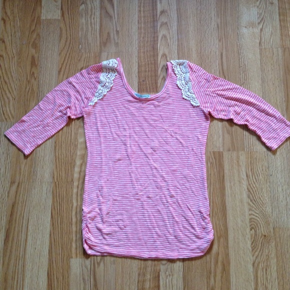Maurices shirt