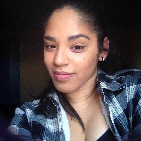 Meet your Posher, Odalys - Picture 1 of 1