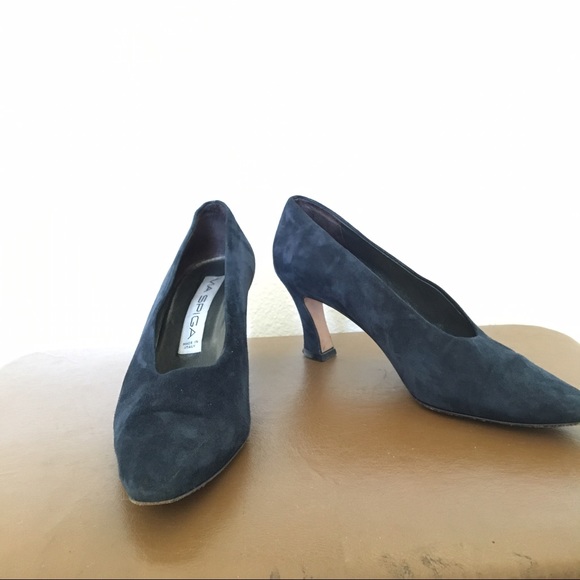 Vintage blue suede heels