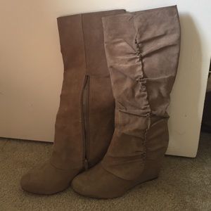Mia wedge boots