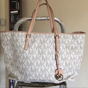 white Michael Kors shoulder bag