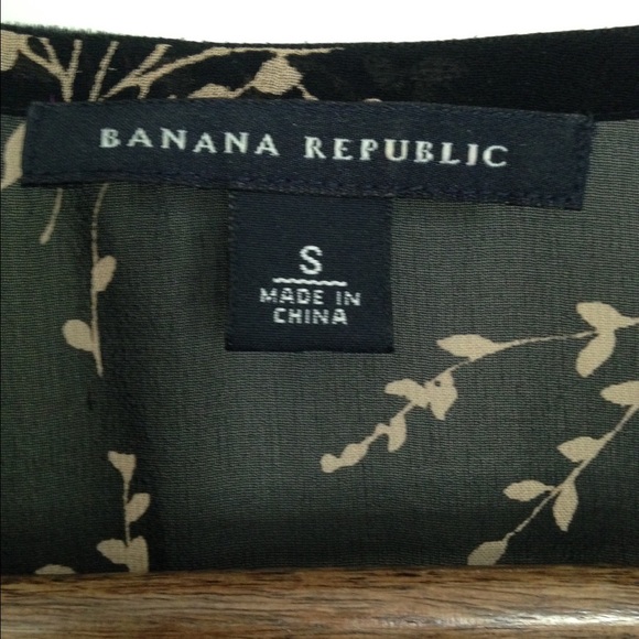 Banana Republic Silk Blouse - Picture 4 of 4