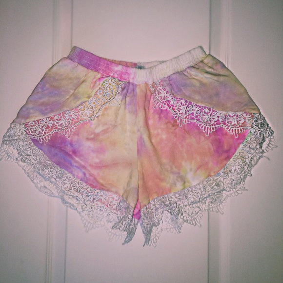 Tobi pastel tie-dye lace shorts