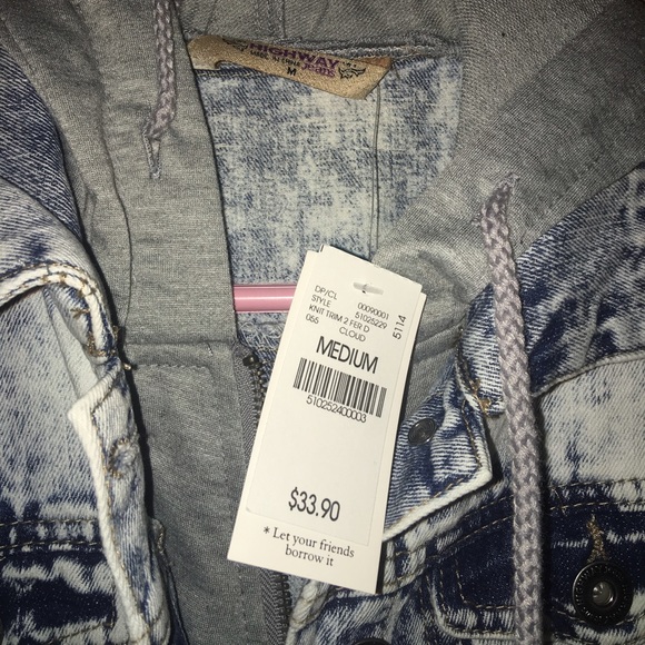 Wet seal distressed denim vest - Picture 2 of 2