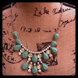 🌿Lia Sophia Statement Necklace🌿