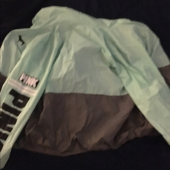 Vs jacket not used worth $80 - Picture 4 of 4