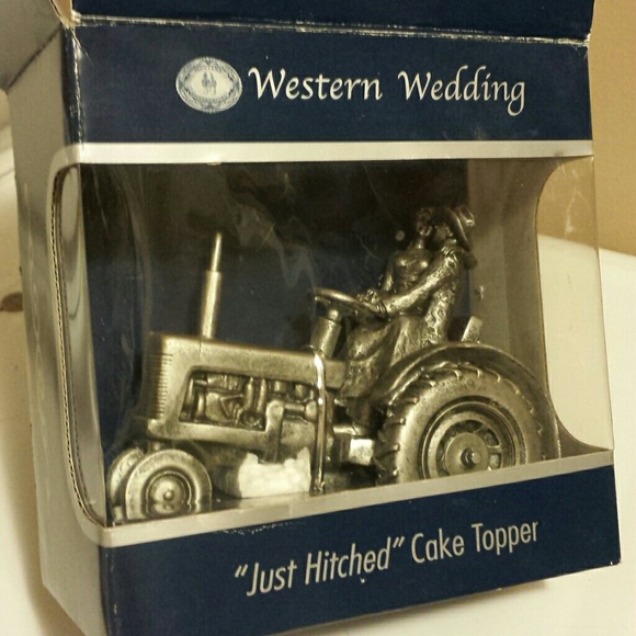 Unused Wedding cake topper