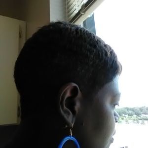 Meet your Posher, April