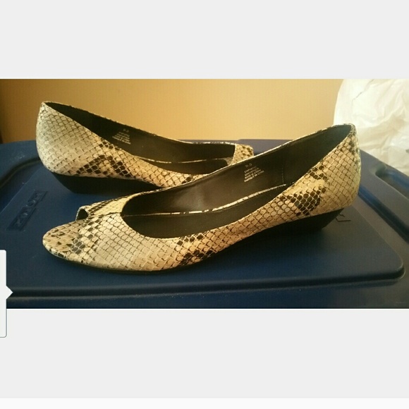 Snake Skin Flats with Peep Toes