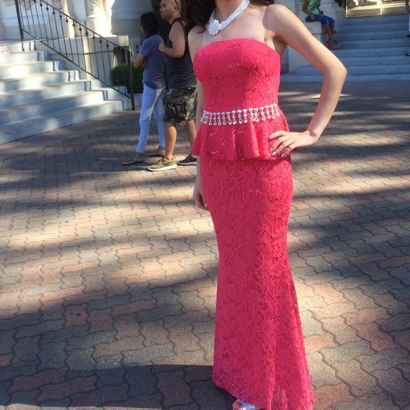 SALE✨✨Maxi dress with neckless!!