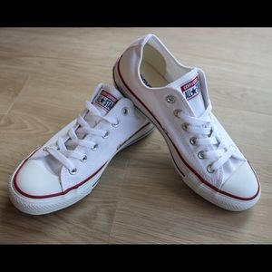 Brand New Converse Chuck Taylor Low Top Sneaker