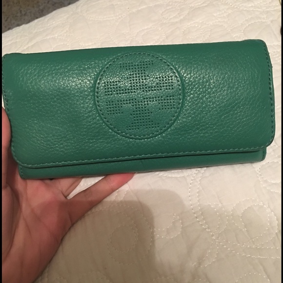 Tory burch wallet