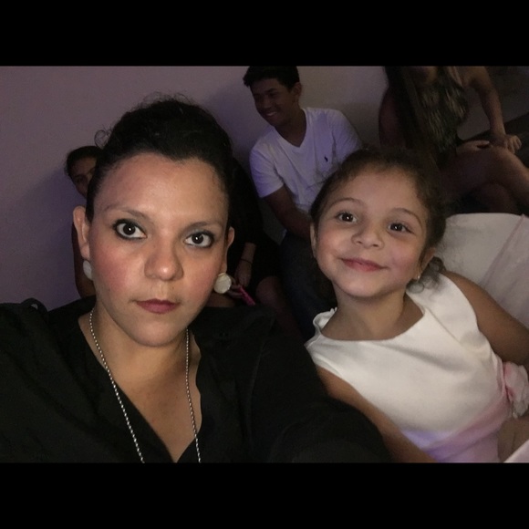 Meet your Posher, Crystal - Picture 3 of 4