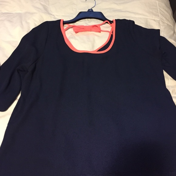 shirt for $4 - Picture 1 of 1