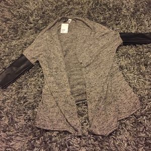Grey open cardigan with leather quarter sleeves