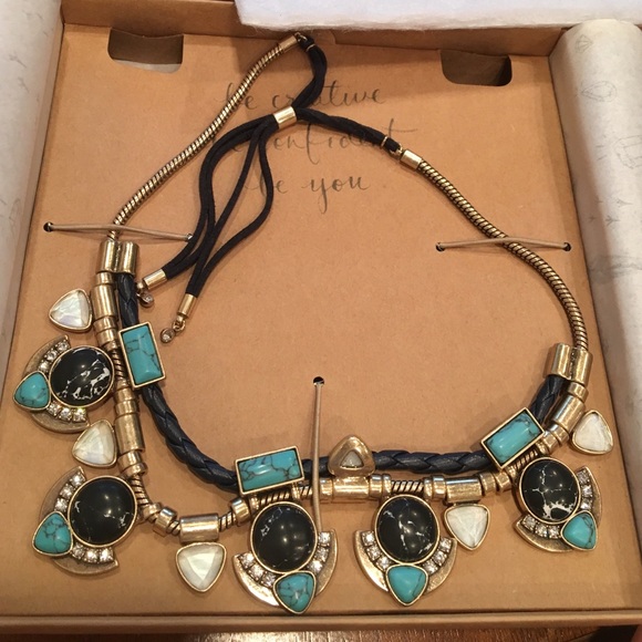 Chloe + Isabel Jewelry - Chloe and Isabel Capri convertible stmnt necklace