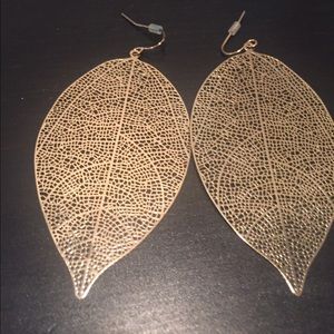 Forever 21 gold leaf earrings