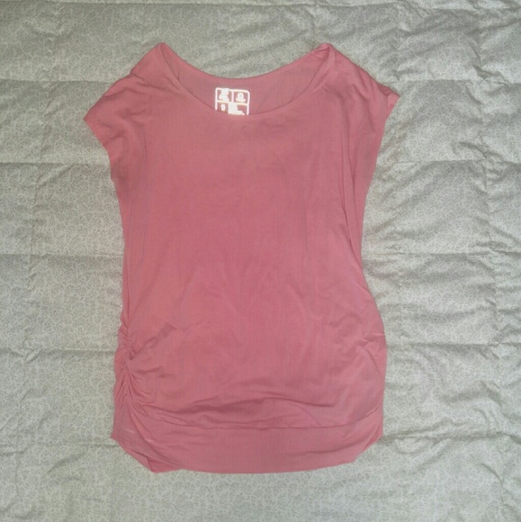 Long peach yoga shirt