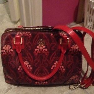 Authentic BNWT Tory Burch middy satchel