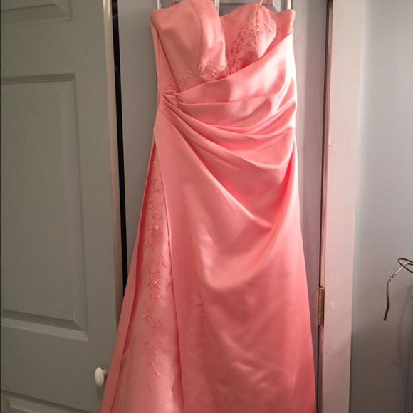 David's bridal bridesmaid dress - Picture 1 of 2