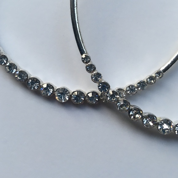 Silver hoop earrings with diamonds - Picture 2 of 3