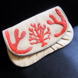 Cute straw clutch w coral embroidery