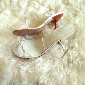White bow heels