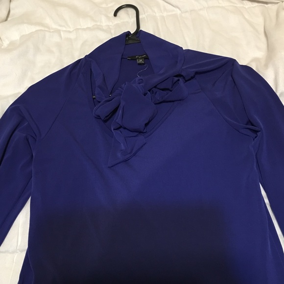 Blouse - Picture 2 of 3