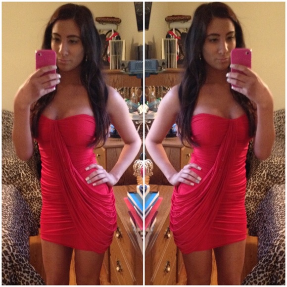 Red Backless Bebe dress❤️
