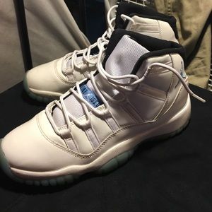 Jordan 11 legend blue