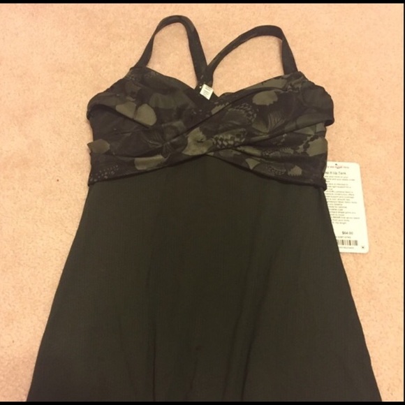 Lululemon Wrap It Up Tank NWT
