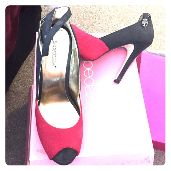 Shoe Dazzle Shoes - Red and Gray shoe dazzle heels *Used*