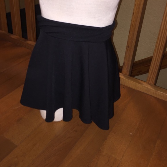 black skater skirt - Picture 1 of 1